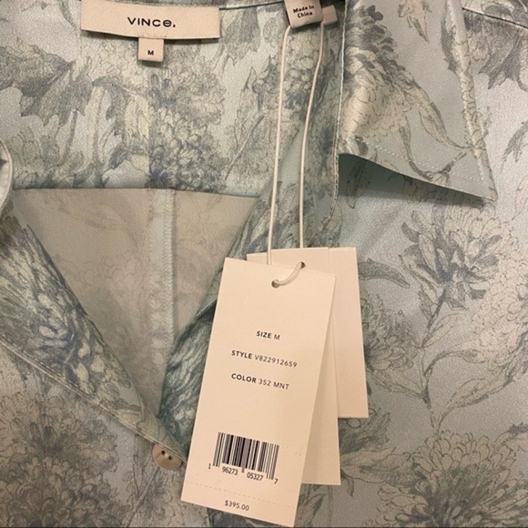 VINCE Dahlia Floral Print Spread Collar Long Sleeve Silk Blouse in Mint Size M - Picture 12 of 12